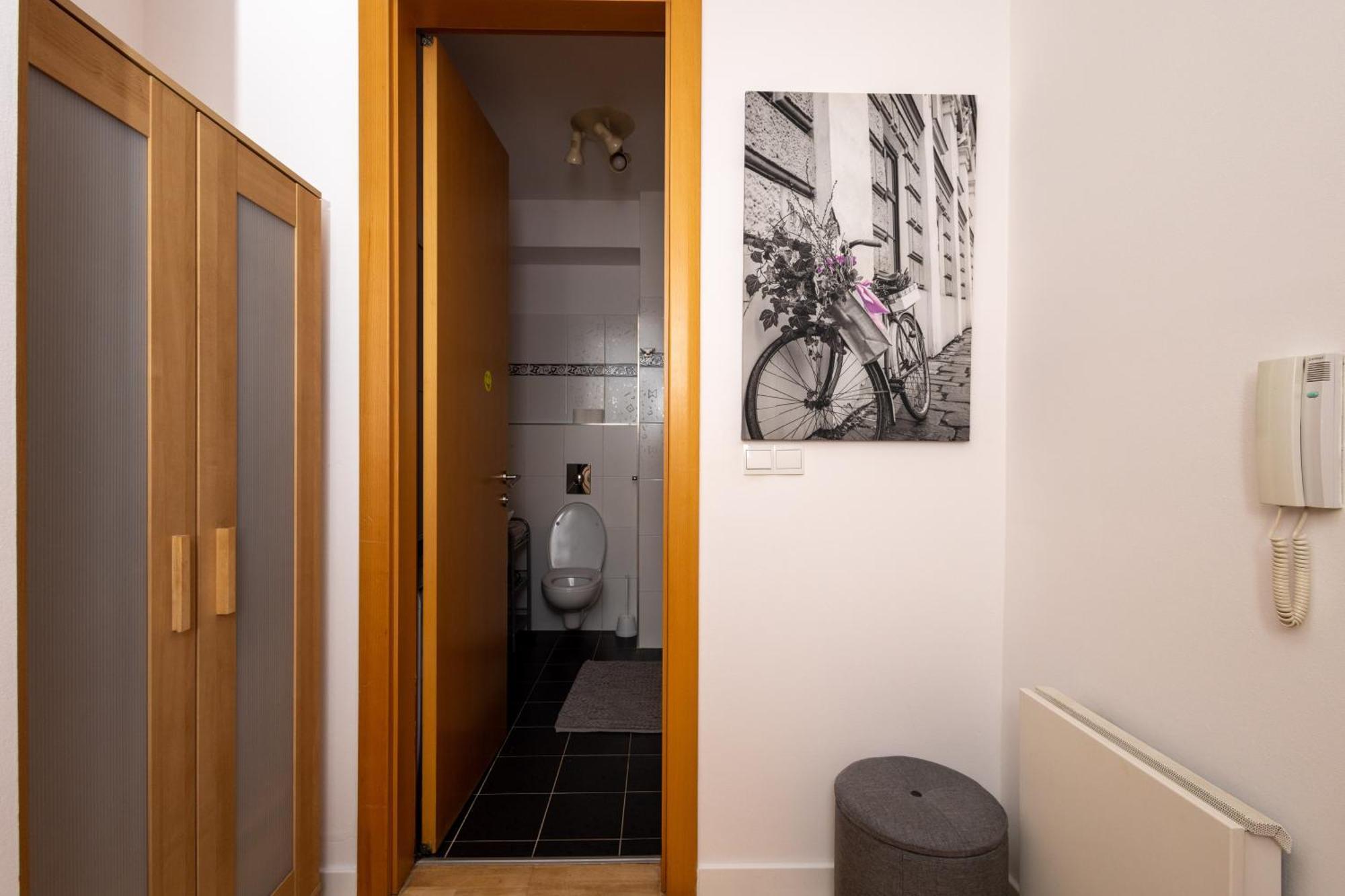 Praha 2 Apartment ภายนอก รูปภาพ